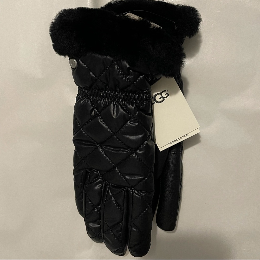Ugg gloves